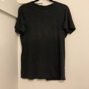 Black lululemon T-shirt